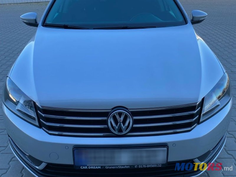 2012' Volkswagen Passat photo #5