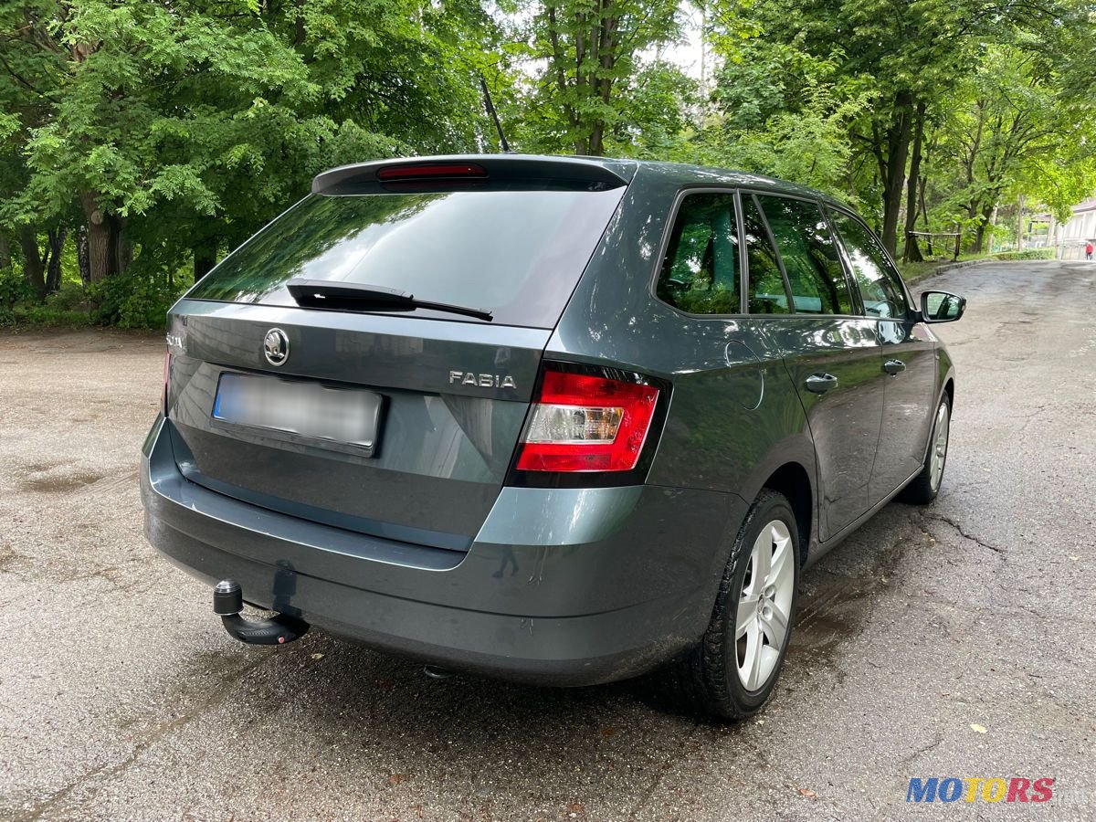 2017' Skoda Fabia photo #5