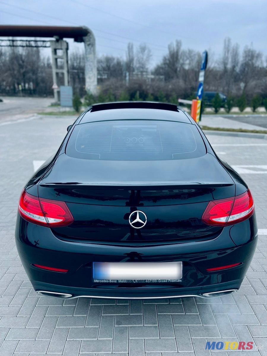 2016' Mercedes-Benz C-Class photo #5