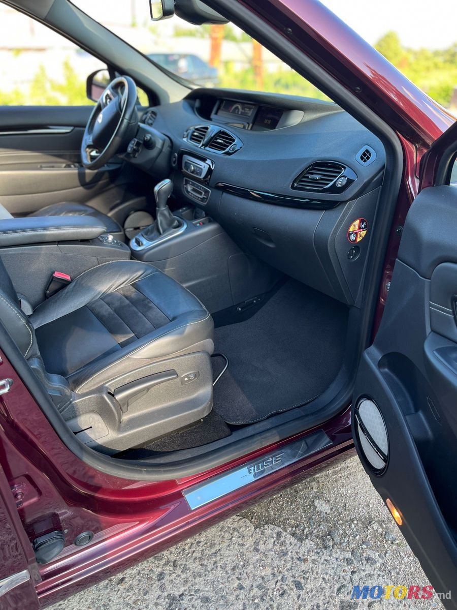 2015' Renault Grand Scenic photo #6