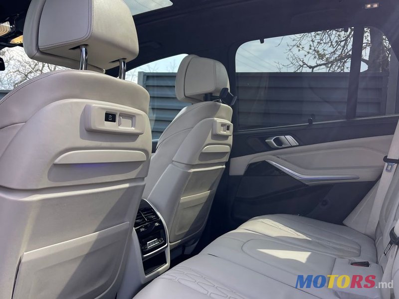 2019' BMW X5 photo #5