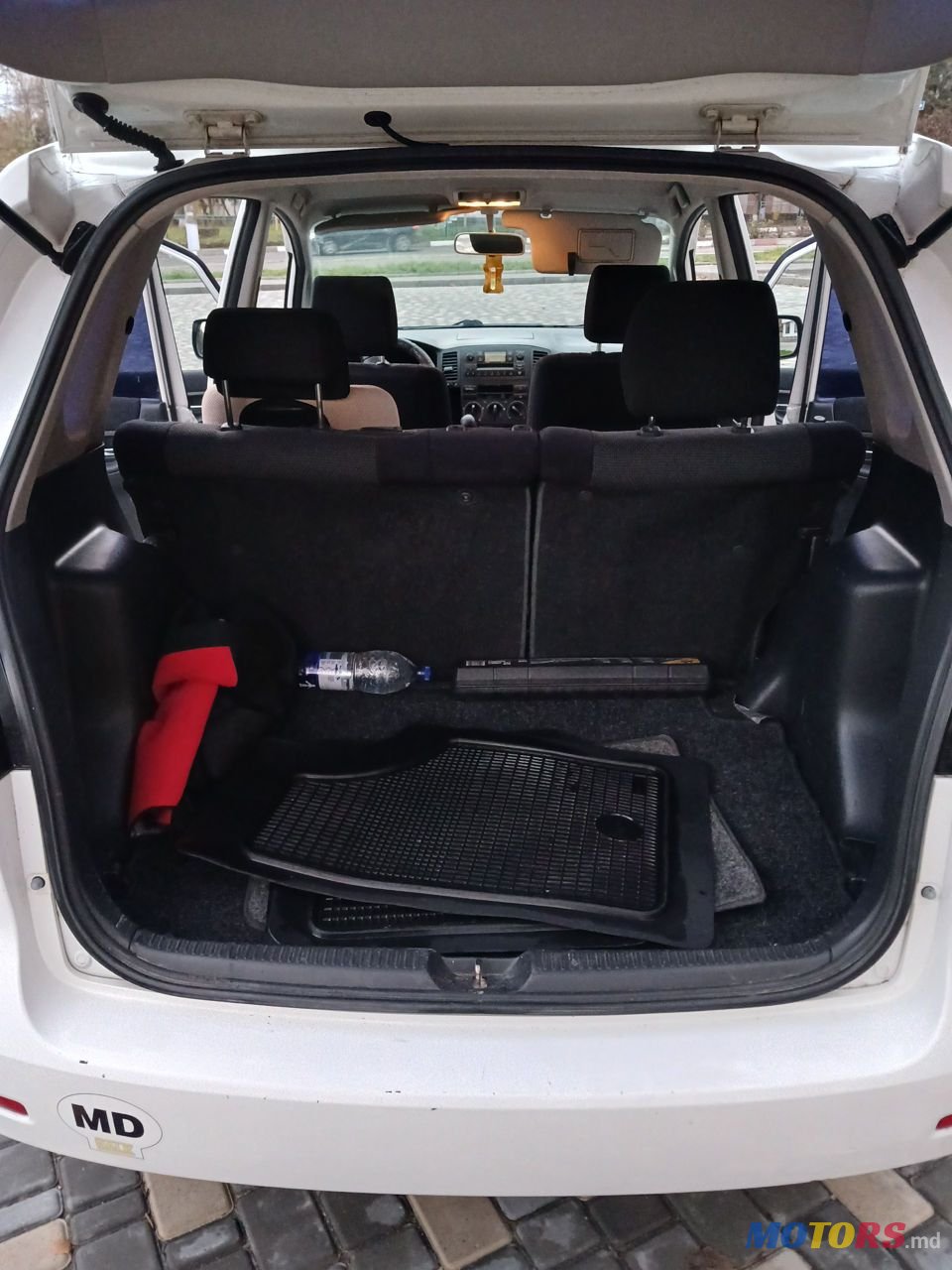 2003' Toyota Corolla Verso photo #5