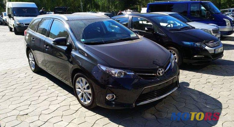 2015' Toyota Auris photo #1