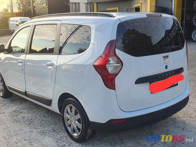 2015' Dacia Lodgy photo #1