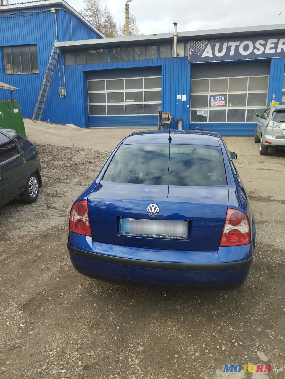 2004' Volkswagen Passat photo #2