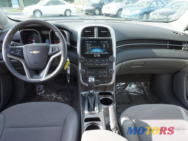2016' Chevrolet Malibu photo #2