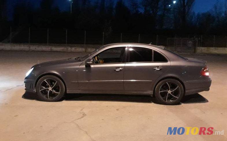2008' Mercedes-Benz E photo #1