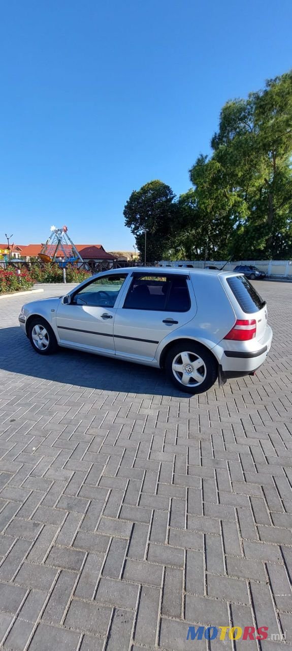 2000' Volkswagen Golf photo #1