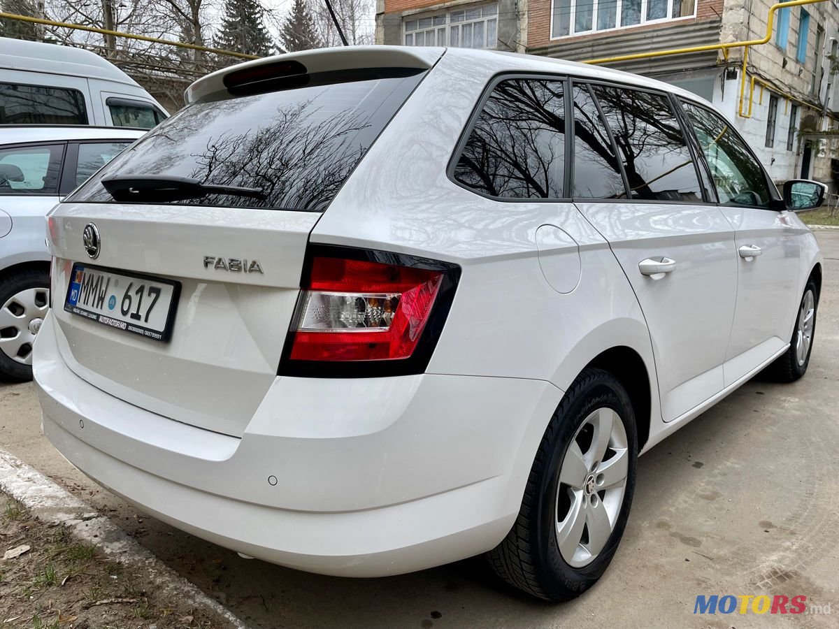 2015' Skoda Fabia photo #5