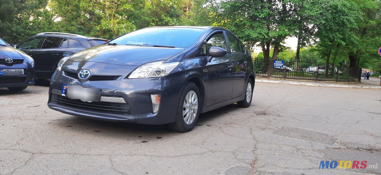 2013' Toyota Prius photo #1
