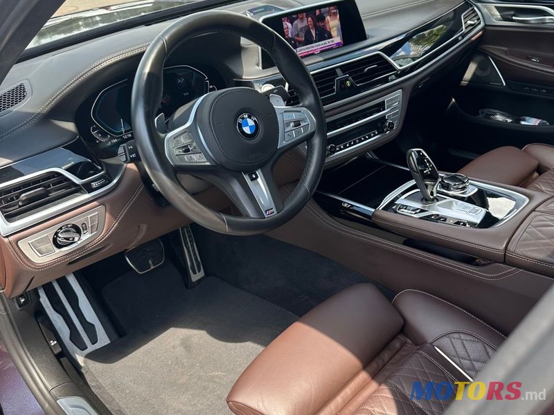 2021' BMW 7 Series photo #5