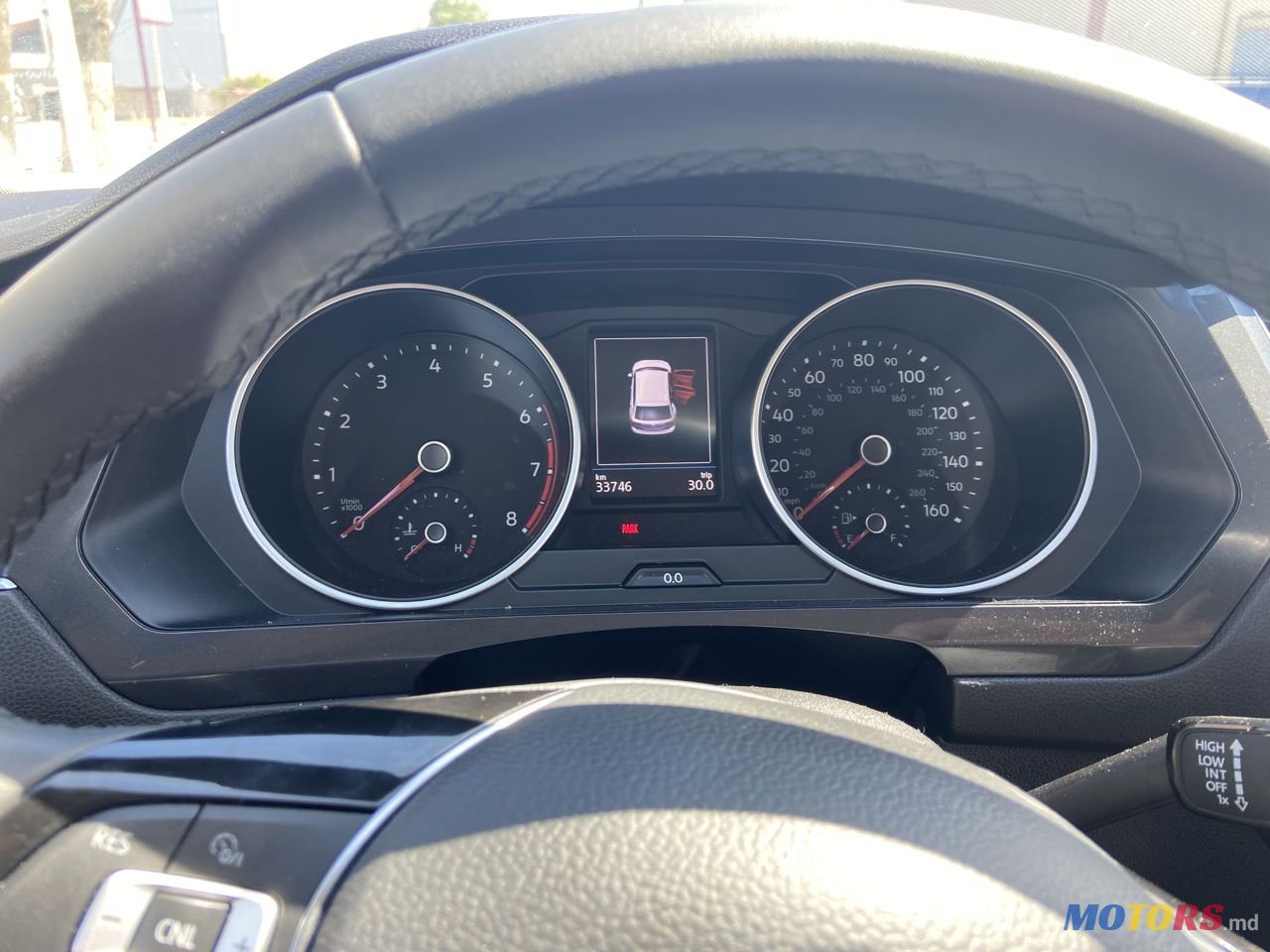 2020' Volkswagen Tiguan photo #6