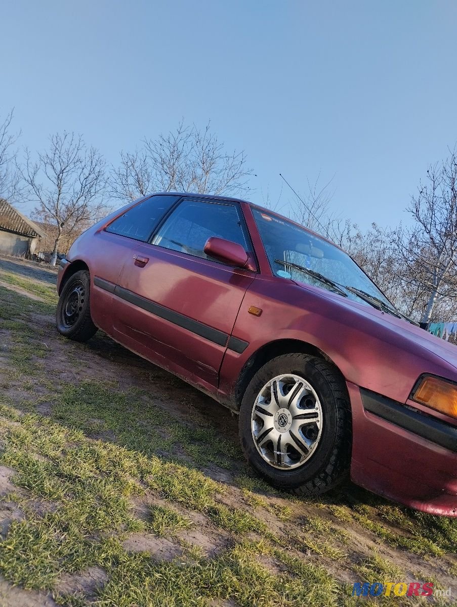 1993' Mazda 323 photo #2
