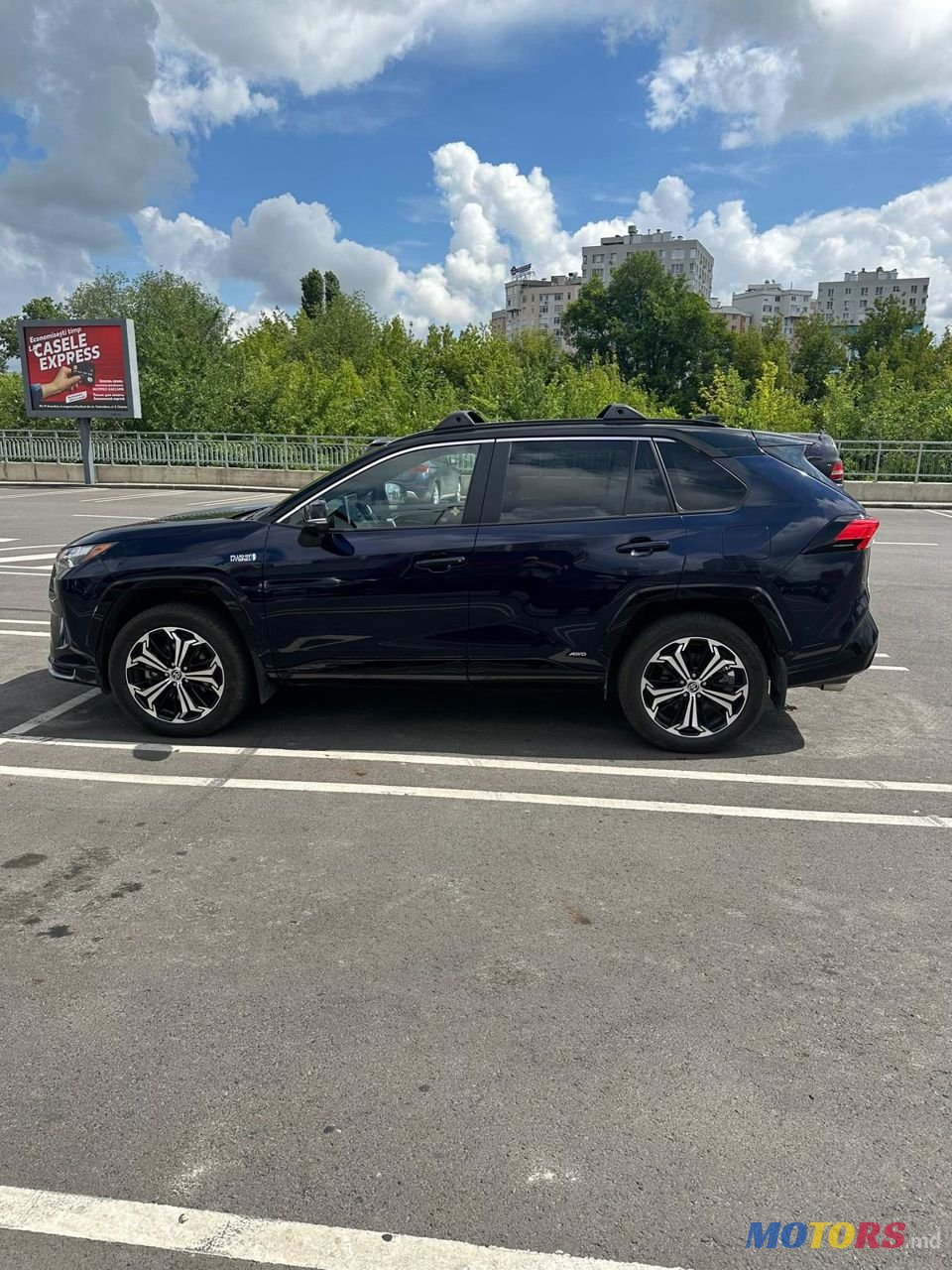 2022' Toyota RAV4 photo #2