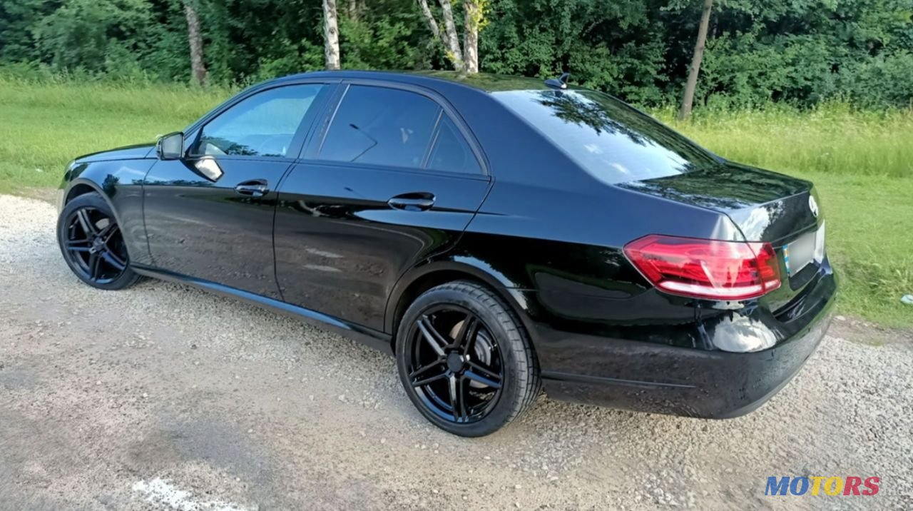 2013' Mercedes-Benz E-Class photo #5