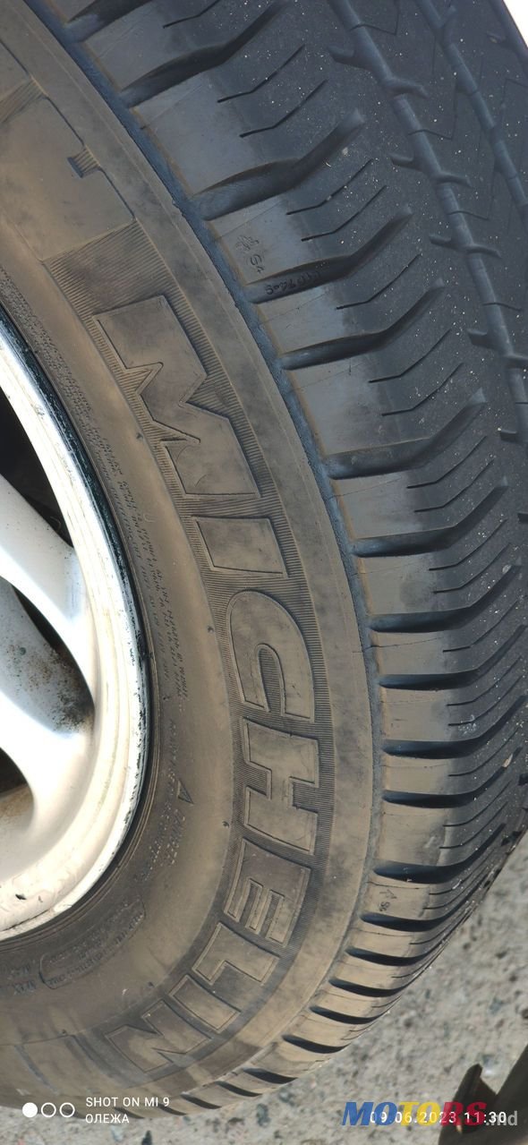 2011' Mercedes-Benz Vito photo #2