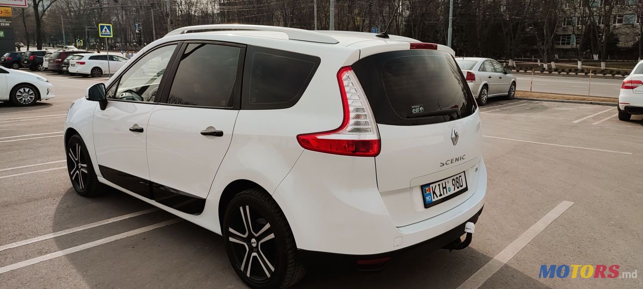 2013' Renault Grand Scenic photo #4