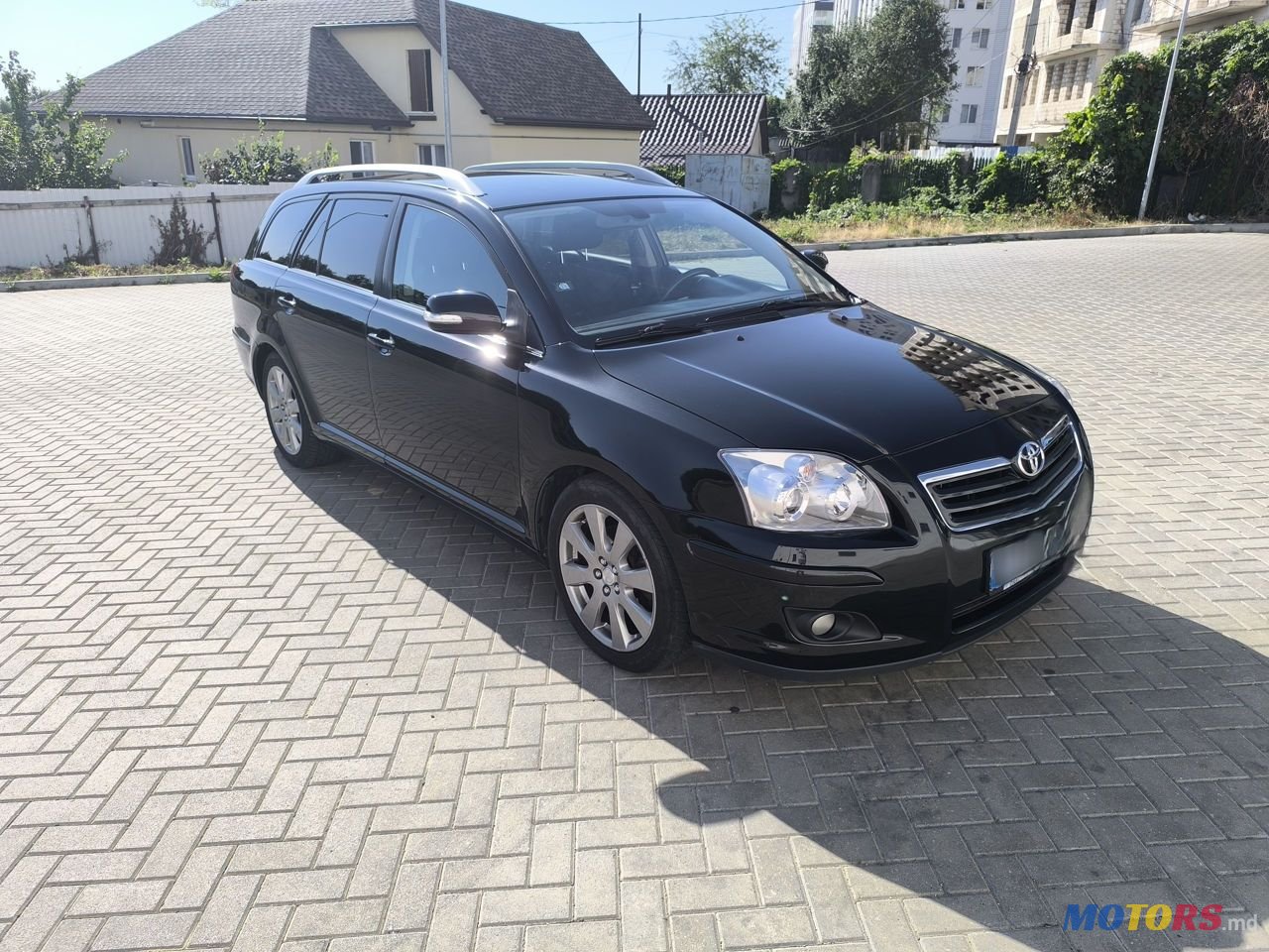 2008' Toyota Avensis photo #1