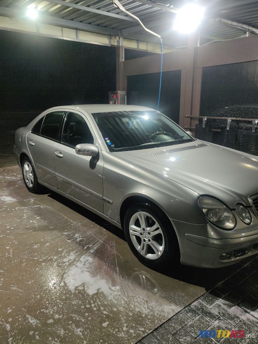 2003' Mercedes-Benz E-Class photo #3