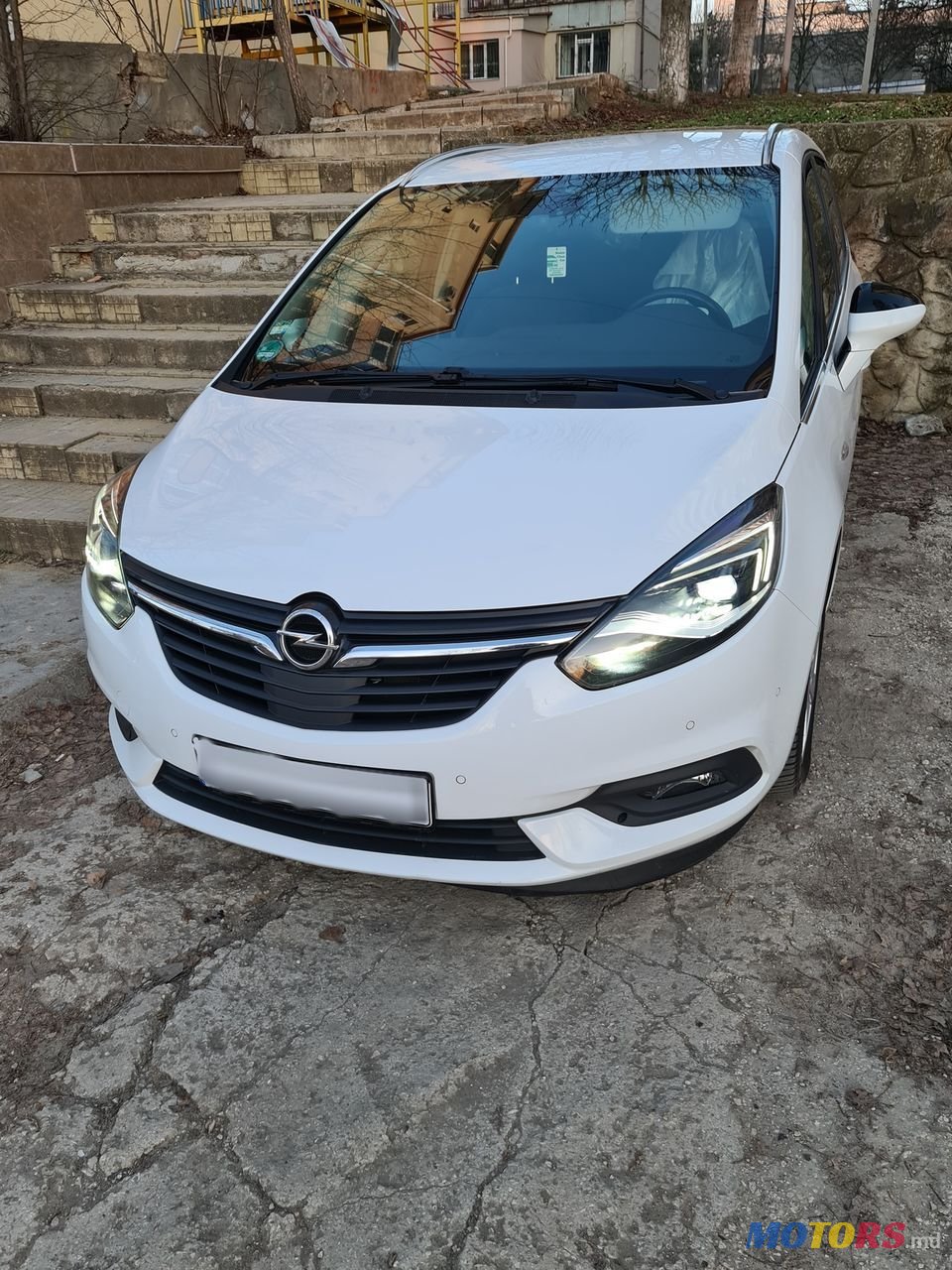 2017' Opel Zafira photo #6