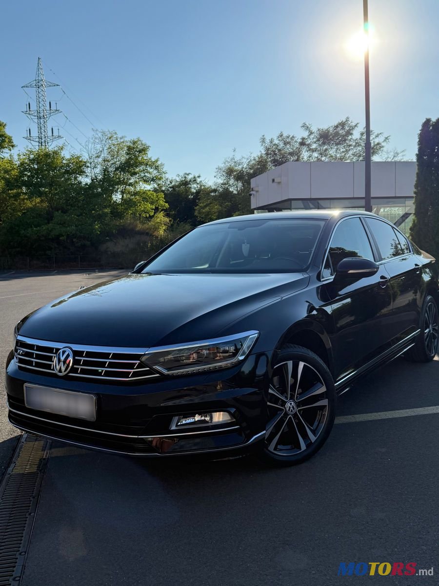 2017' Volkswagen Passat photo #1