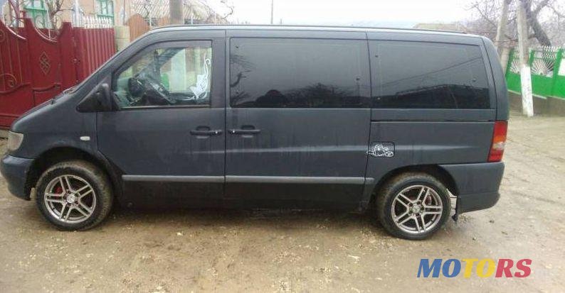 2004' Mercedes-Benz Vito photo #1