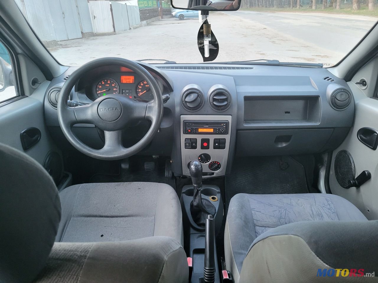 2007' Dacia Logan photo #5