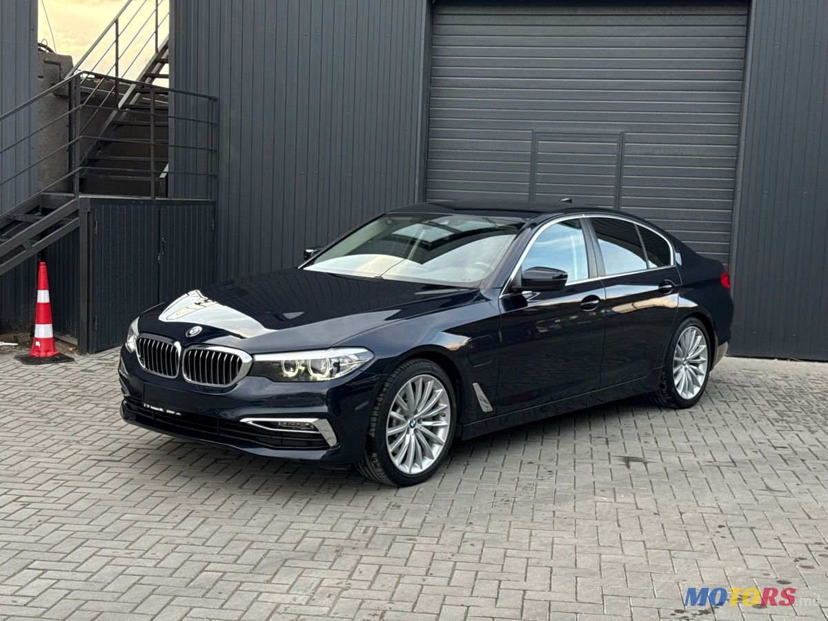 2020' BMW 5 Series photo #2