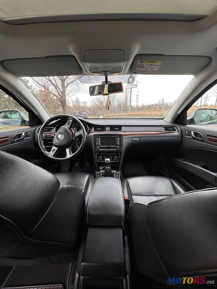 2015' Skoda Superb photo #6