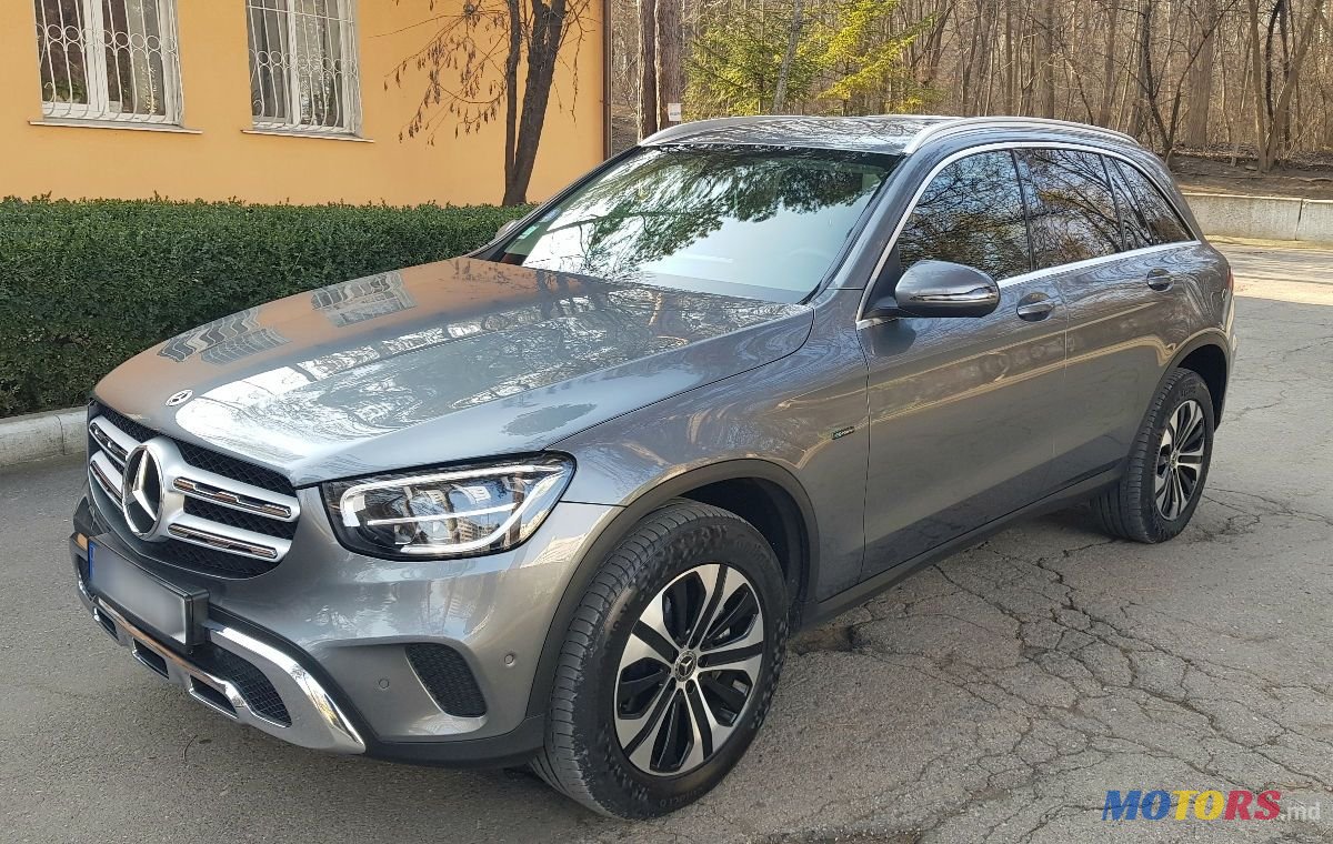 2021' Mercedes-Benz GLC photo #1