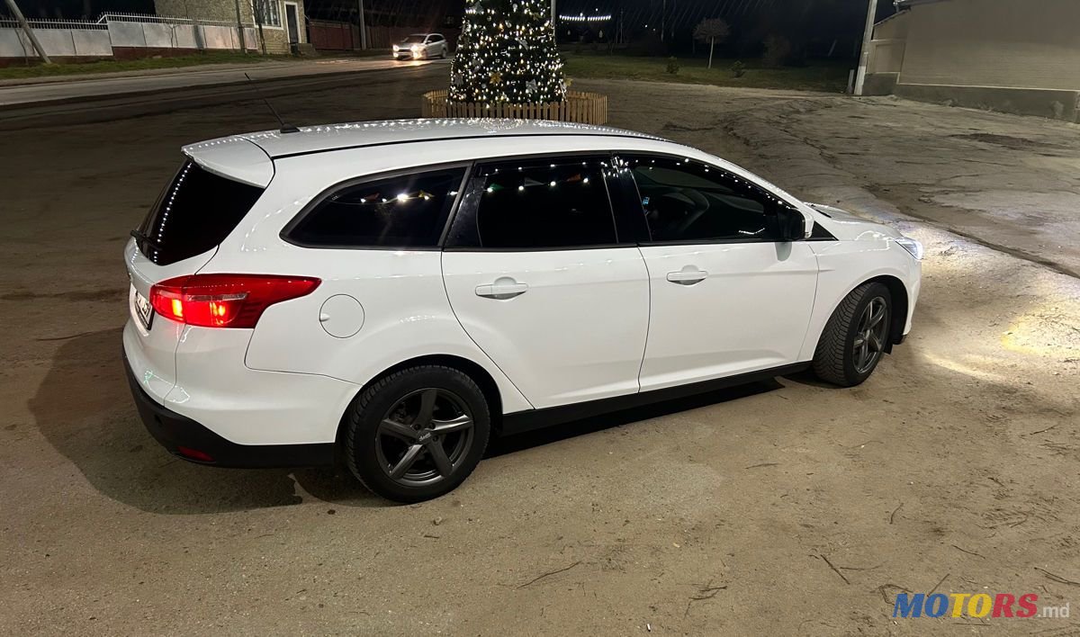 2017' Ford Focus photo #2