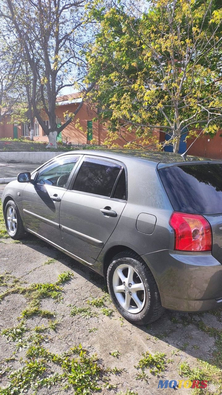 2004' Toyota Corolla photo #3