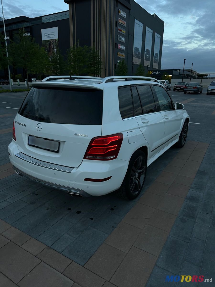 2012' Mercedes-Benz GLK-Class photo #2