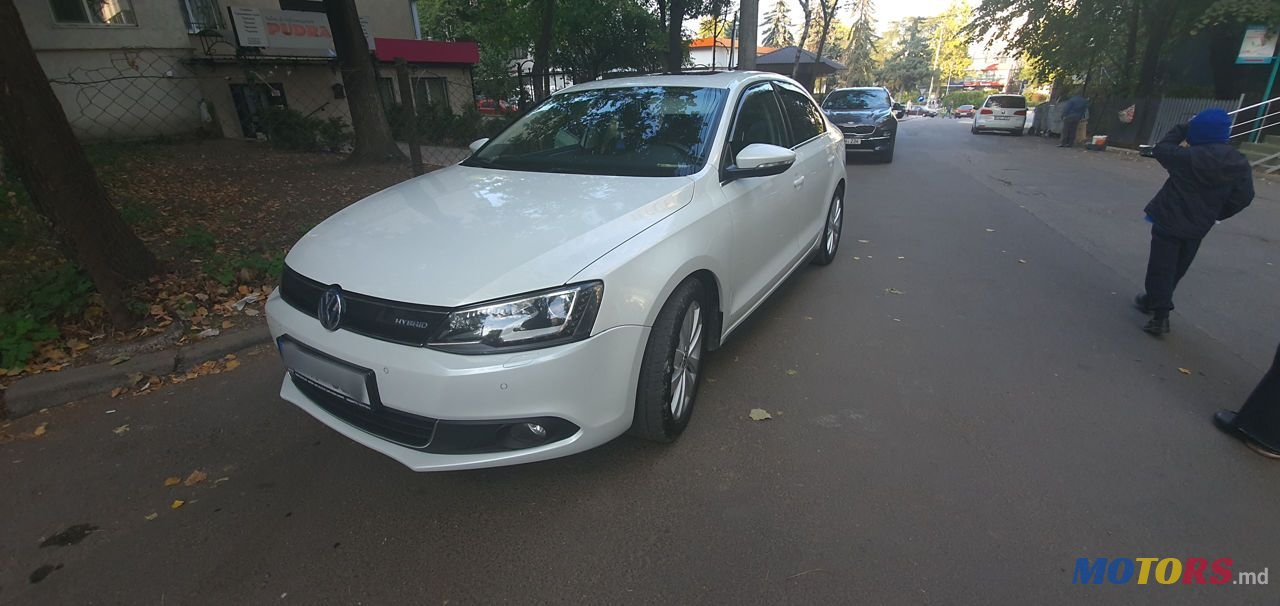 2013' Volkswagen Jetta photo #3