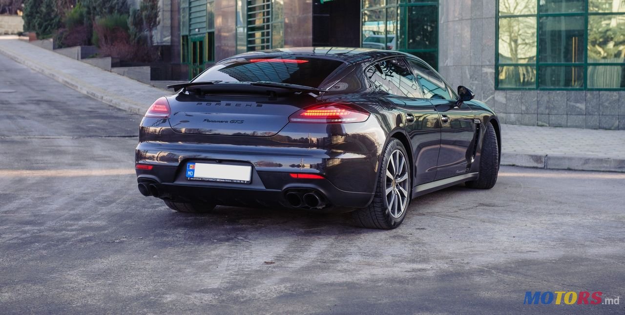 2015' Porsche Panamera photo #3
