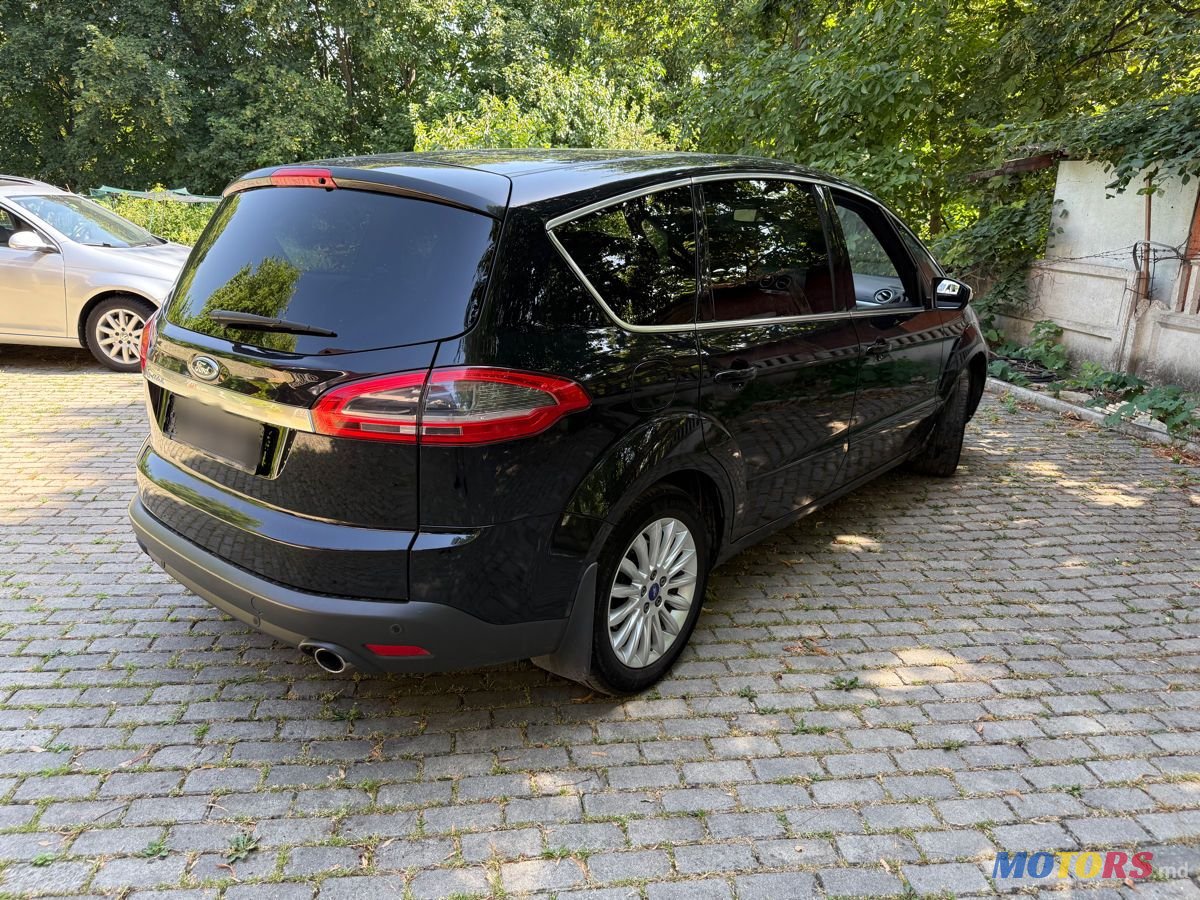 2011' Ford S-Max photo #3
