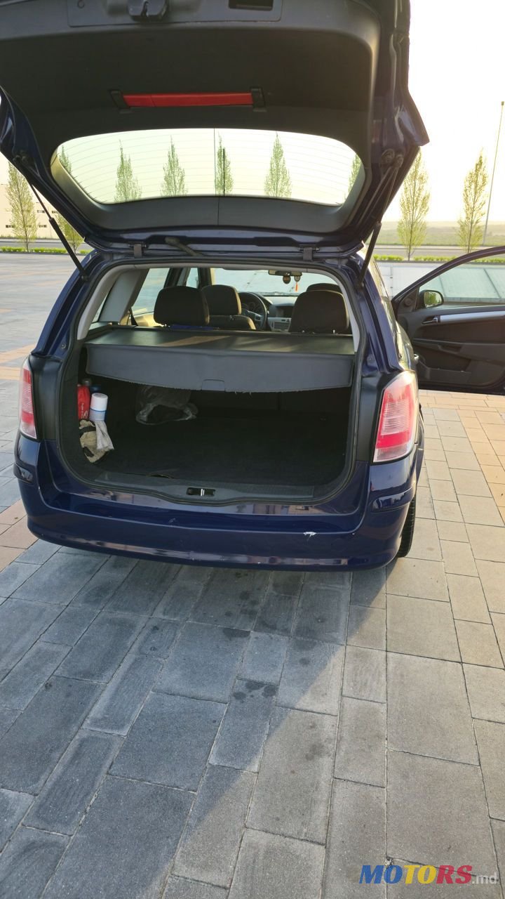 2009' Opel Astra photo #2