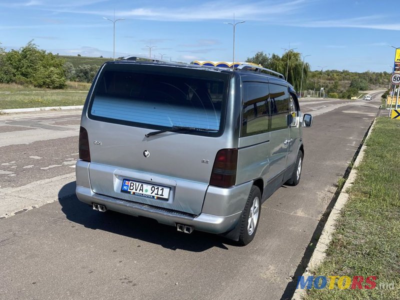 2001' Mercedes-Benz Vito photo #1