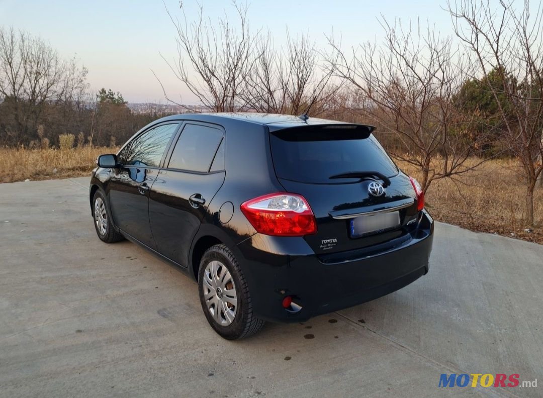 2010' Toyota Auris photo #5