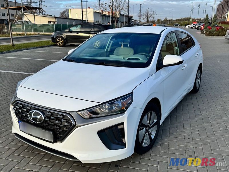 2020' Hyundai Ioniq photo #5