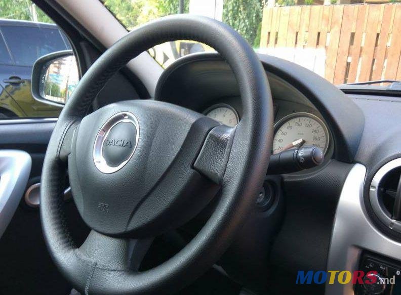 2009' Dacia Logan Mcv photo #2