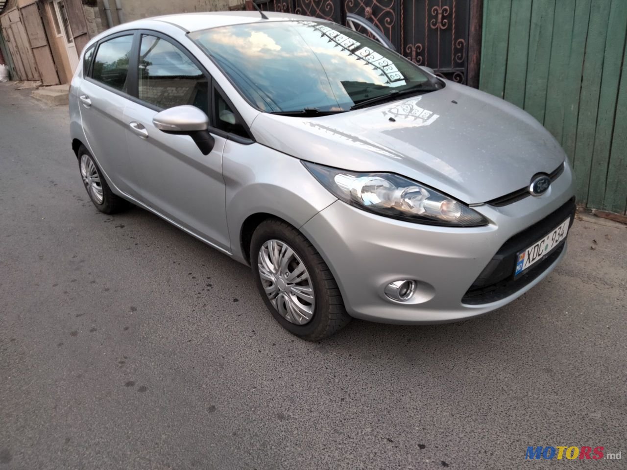 2012' Ford Fiesta photo #1