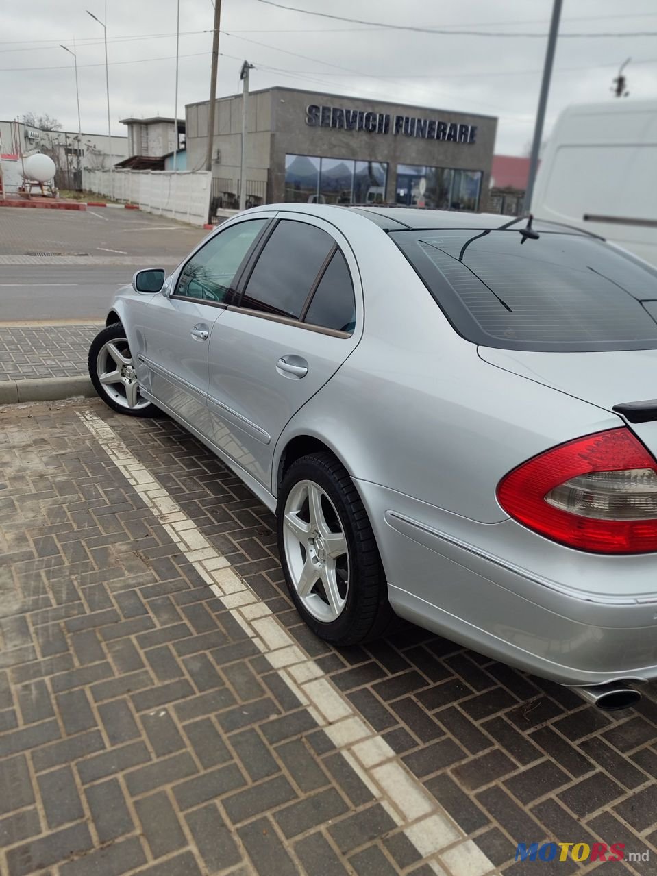 2006' Mercedes-Benz E-Class photo #3