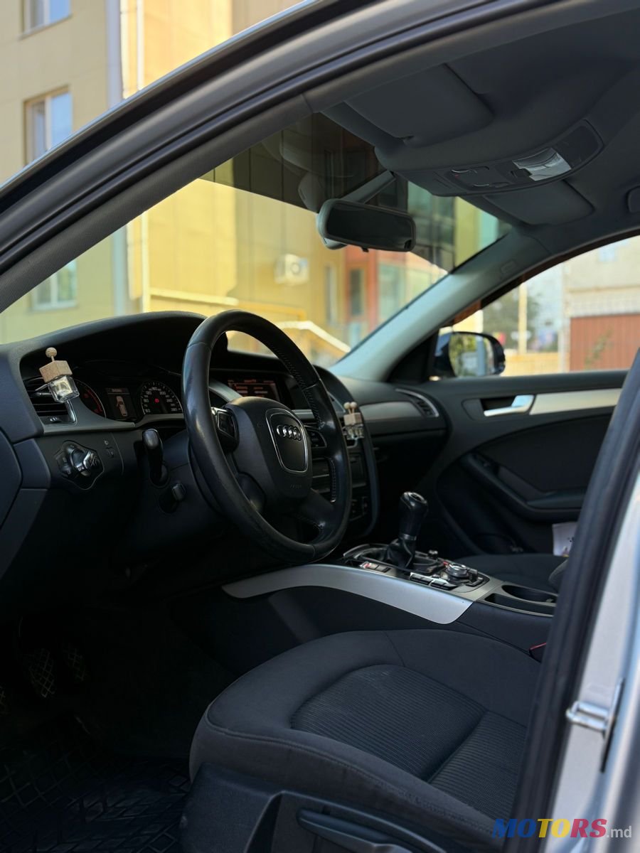 2011' Audi A4 photo #5