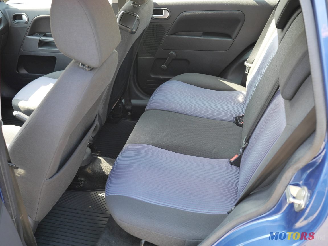 2008' Ford Fusion photo #4