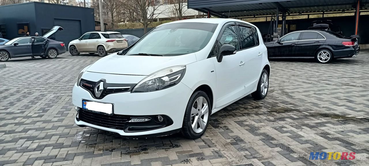 2015' Renault Scenic photo #1