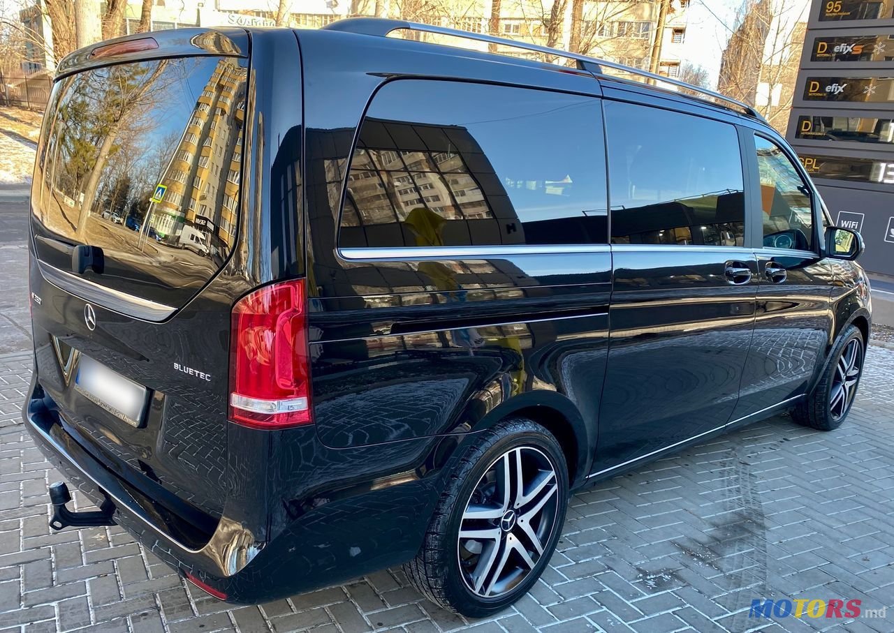 2014' Mercedes-Benz V-Class photo #5