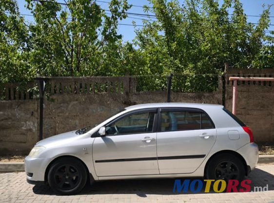 2004' Toyota Corolla photo #4