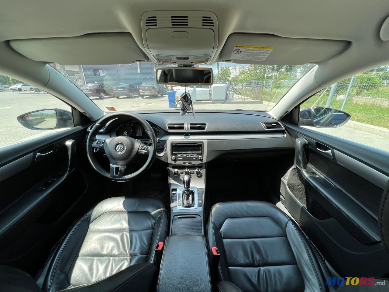 2012' Volkswagen Passat photo #5