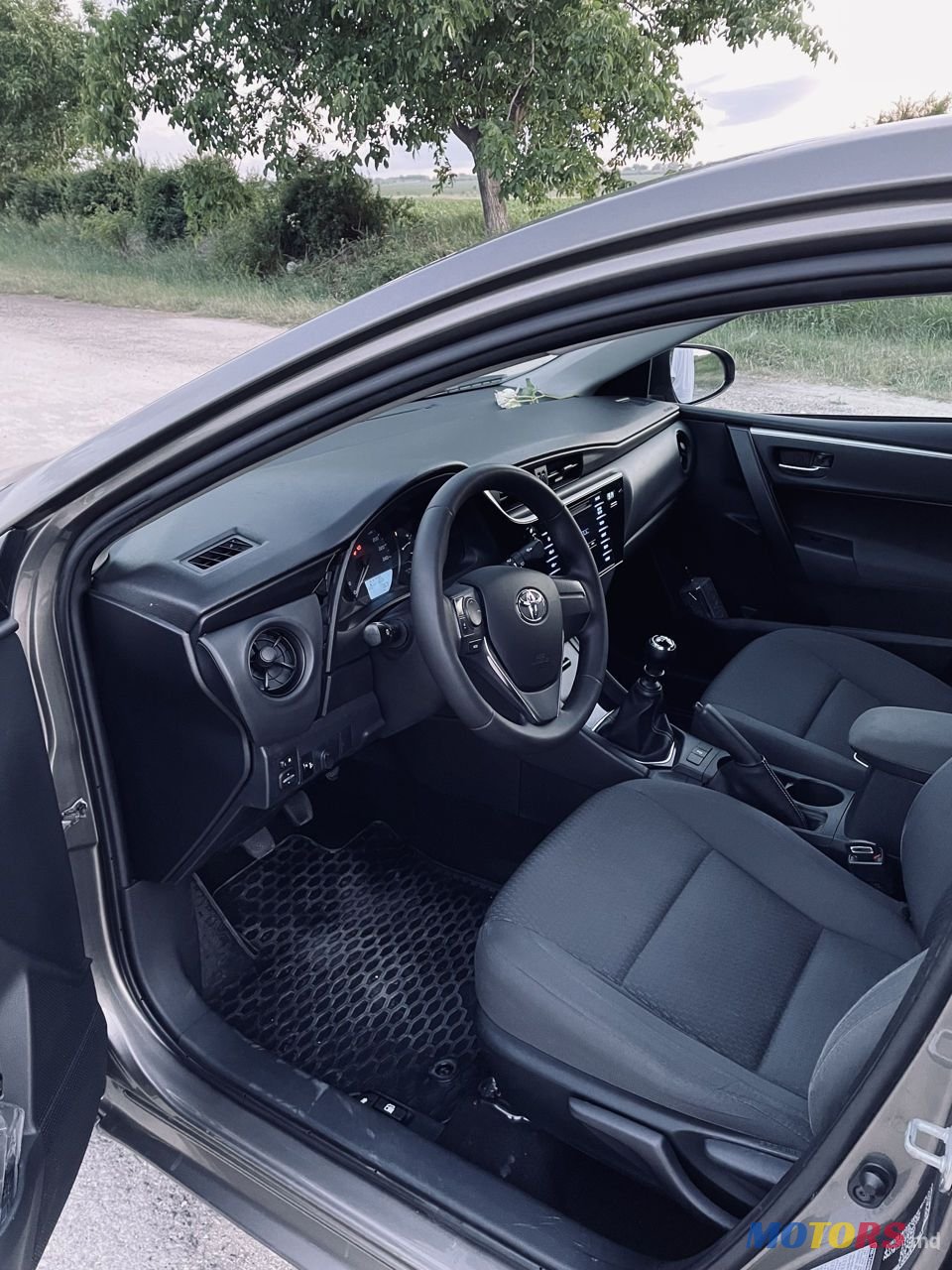 2017' Toyota Corolla photo #6